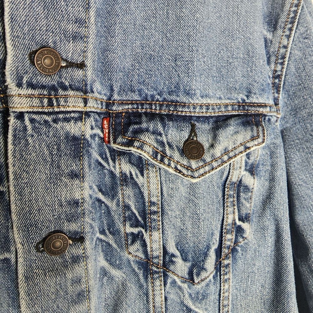 Levi's Vintage Light Blue Denim Jean Jacket - Picture 3 of 10